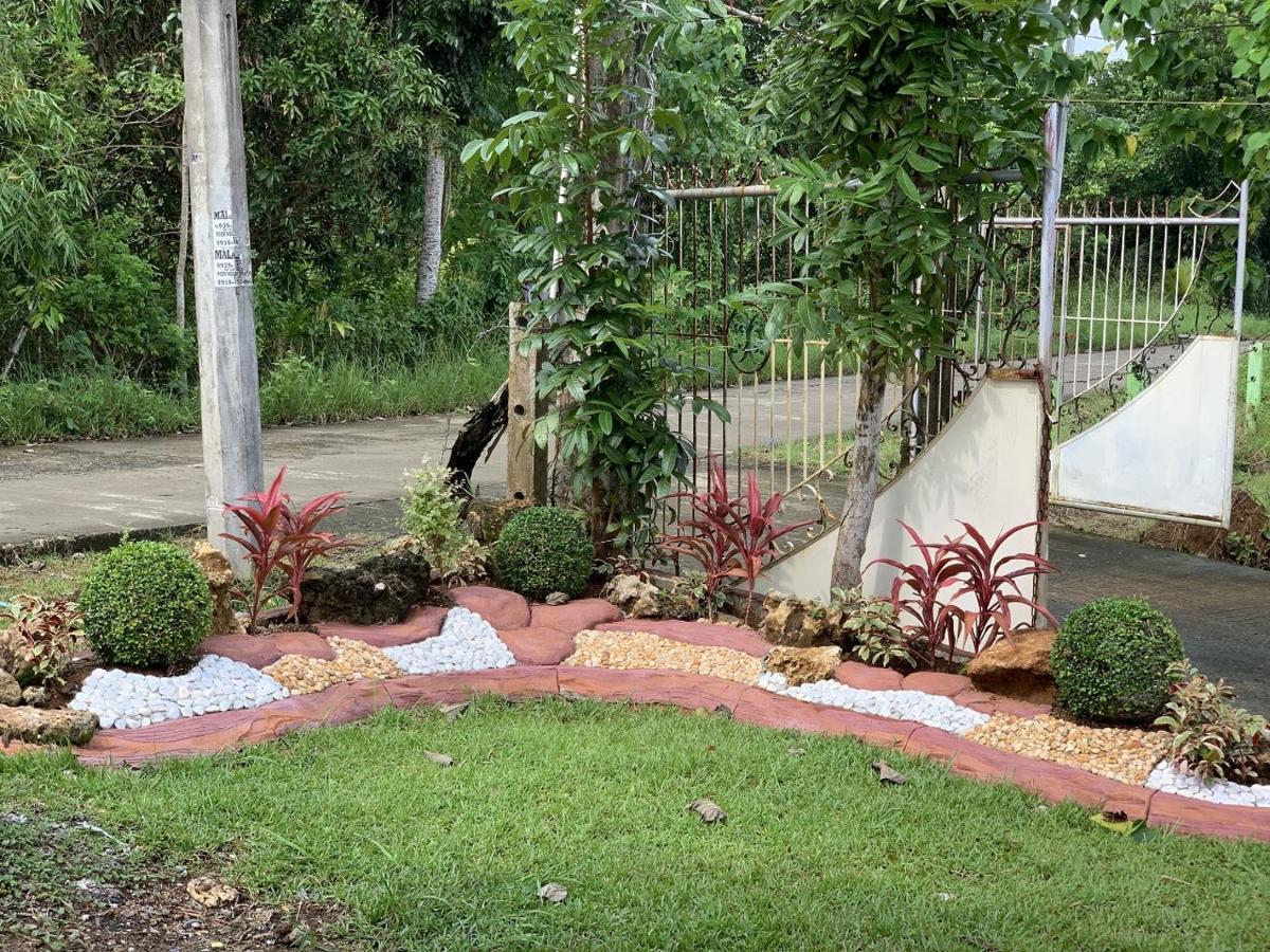 Michaels Homestay - Farm Villa Nr Patar Beach & Bolinao Falls Exterior photo